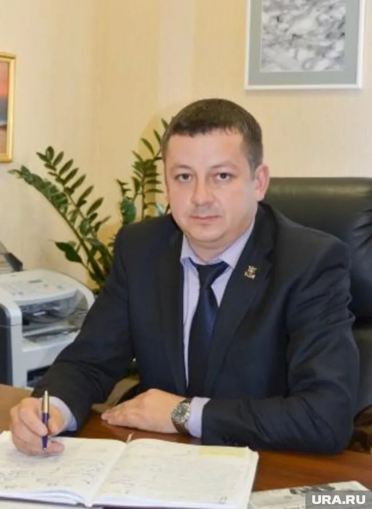 Вадим Четвертков досрочно ушел в отставку. По официальной версии - из-за ошибки депутатов