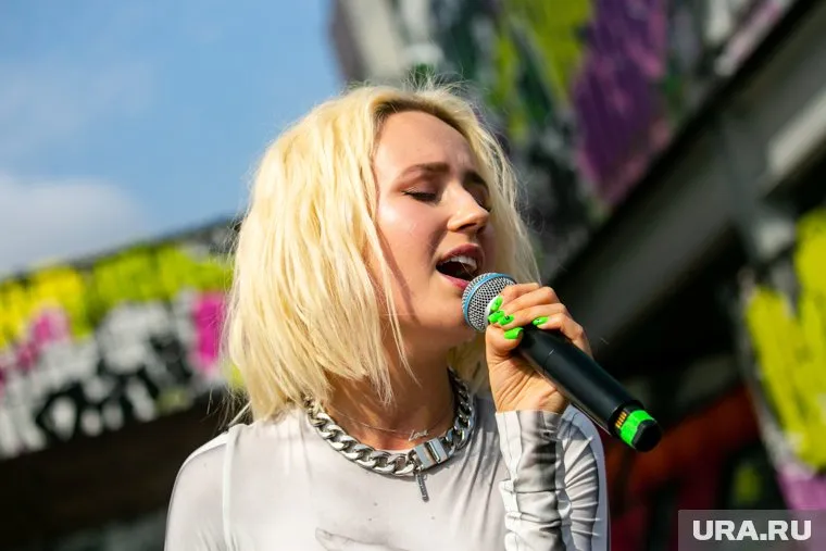 Клава Кока после ДТП посоветовала фанатам быть осторожными на дорогах