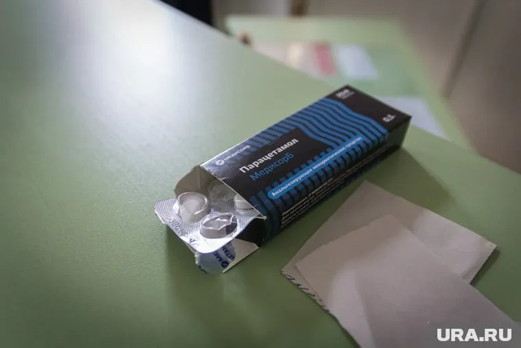 В сутки можно пить не более четырех грамм парацетамола, отметил Алексей Водовозов