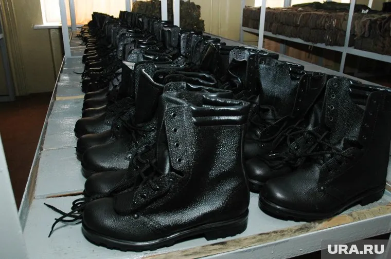 Некоторые товары можно заказать со склада, но ждать около 10 дней.