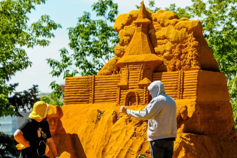 Фестиваль песочной скульптуры, посвященный 285-летию Челябинска. Челябинск