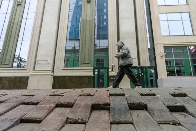 Пешеходная зона в Театральном переулке. Екатеринбург 