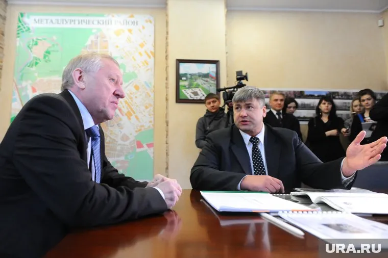 Место для нового дома мэр определил совместно с главой Металлургического района Дмитрием Петровым