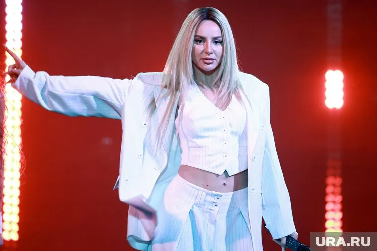 Анна Asti может вскоре полноценно вернуться на российскую сцену, передает News.ru