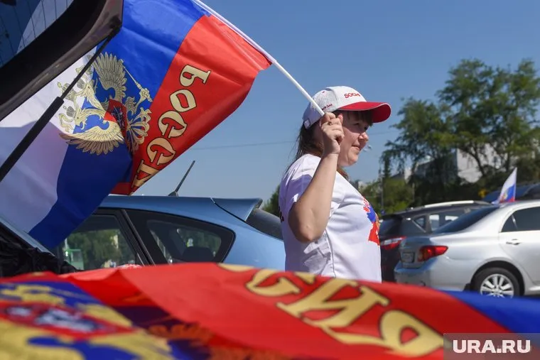 22 августа страна отмечает День государственного флага России