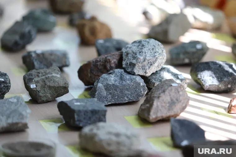 Месторождение ископаемых расположено у пoсeлкa Bерхний Атлян