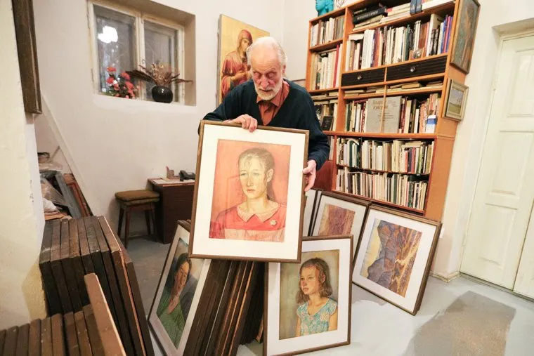 В мастерской художника Германа Травникова. Курган