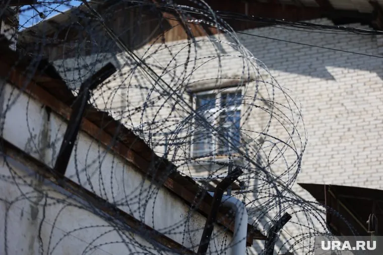 В Кургане мать осужденного наживалась на сокамерниках сына