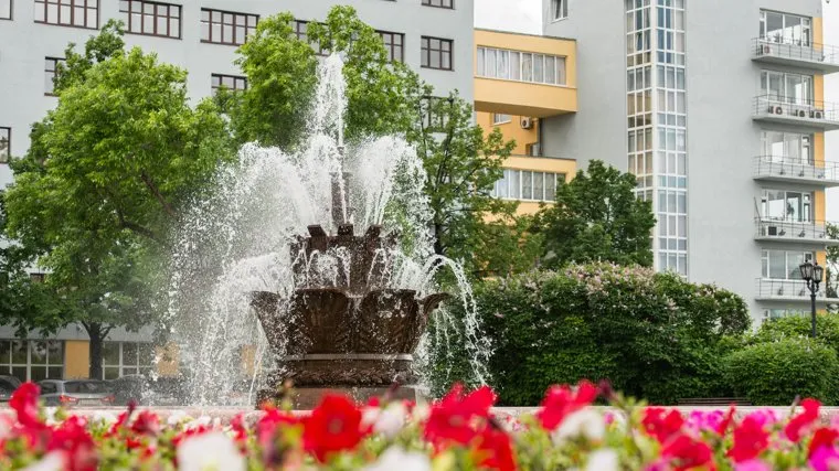 Клипарт. Екатеринбург, площадь труда, каменный цветок