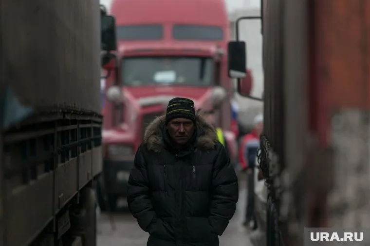 Дальнобойщиков лишают приложения, с помощью которого они организовали протест