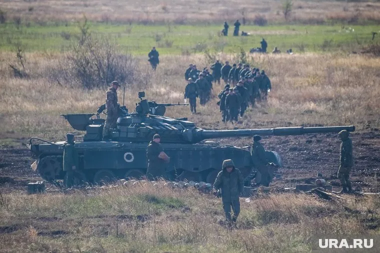 Призванные на военные сборы не будут участвовать в спецоперации, заявил Виктор Литовкин