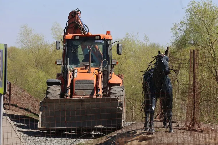 Кировский мост. Трактор Челябинск Донбасу. Курган
