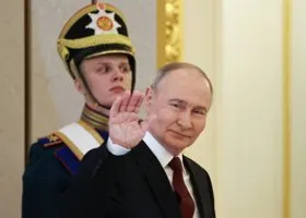 Путин присягнул России, элиты — Путину