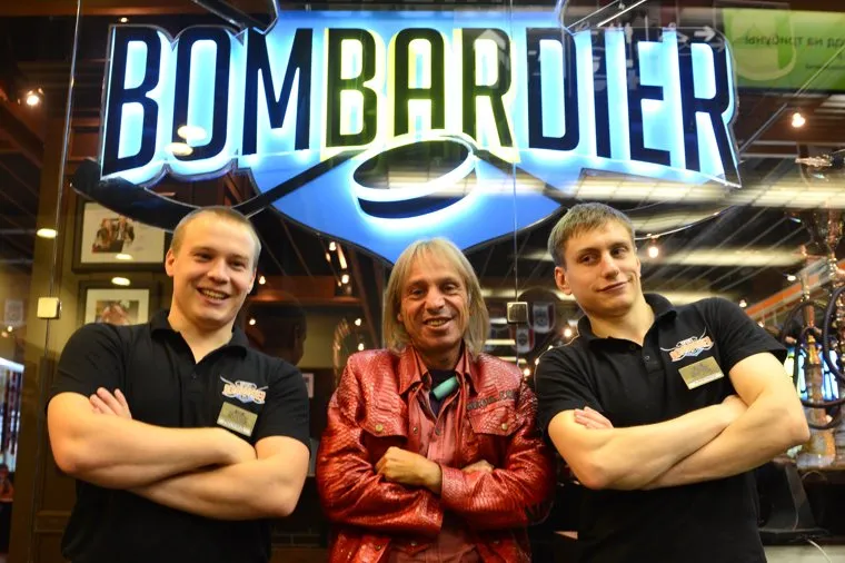 Человек-паук и бар Бомбардир. Екатеринбург