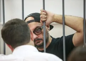 Спецслужбы прослушивали телефон Серебренникова несколько лет