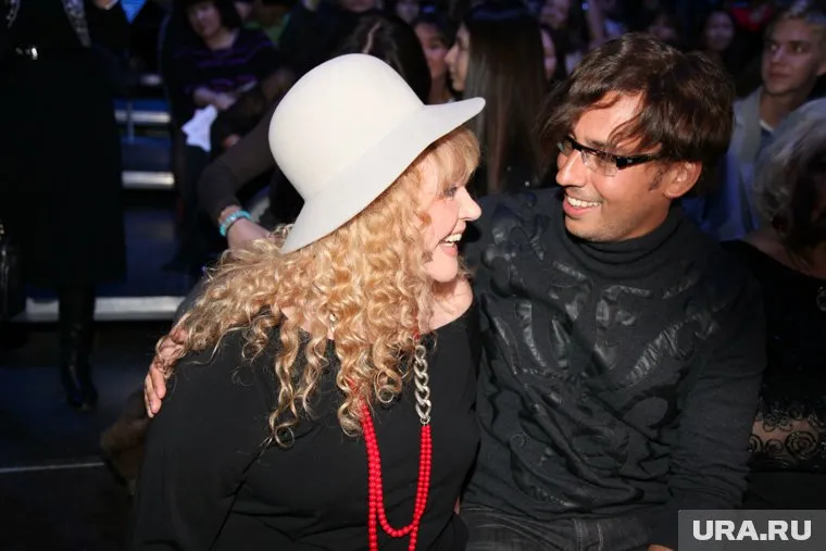 Галкин* прилетел на Кипр, чтобы отметить день рождения с Пугачевой и детьми