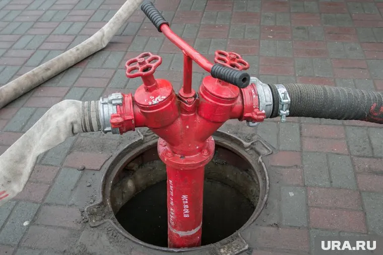 Горожане жалуются на неисправные пожарные гидранты
