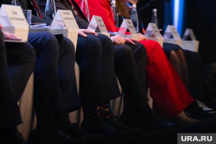 Нефтегазовый форум в Новом Уренгое собирает окружные политэлиты