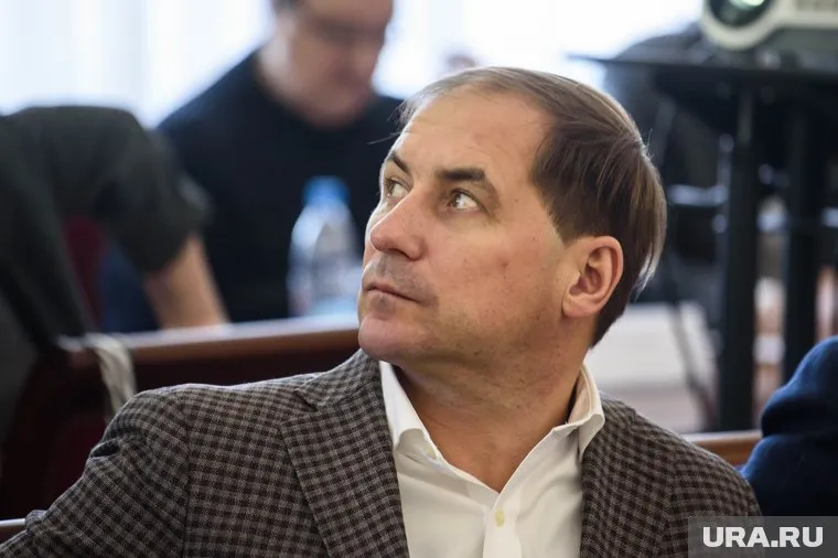 Константину Шевченко 47 лет, в сфере образования работает вся его семья