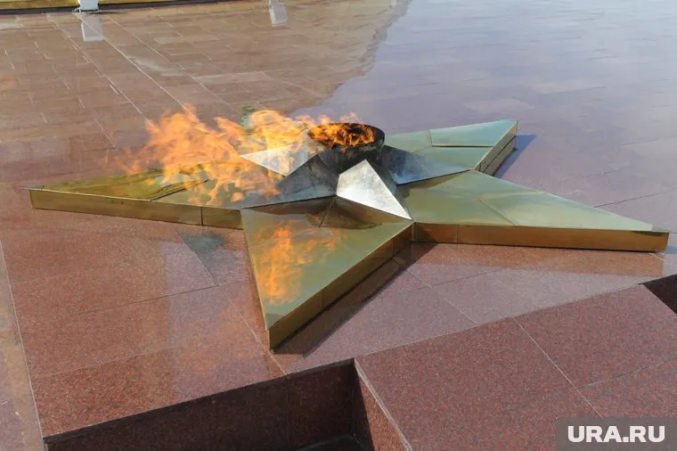 На допросе задержанные признали, что устроили пикник фактически на могилах (фото из архива)