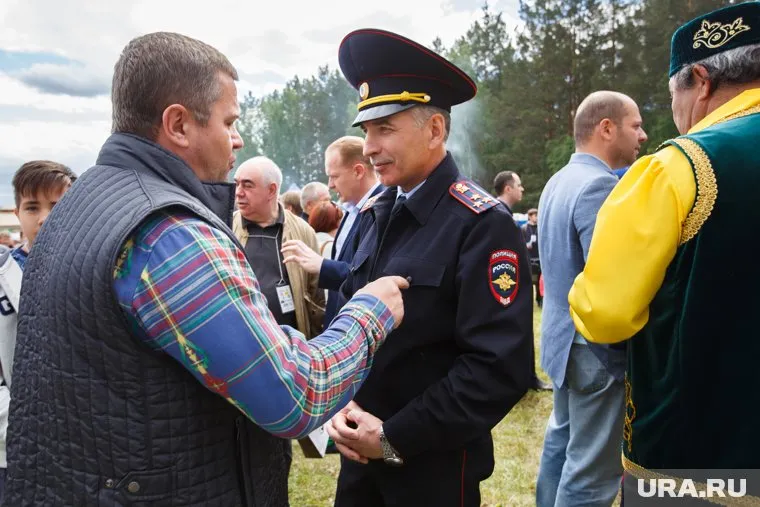 Все люди на этом фото были отправлены в отставку. В правительство вернется только один