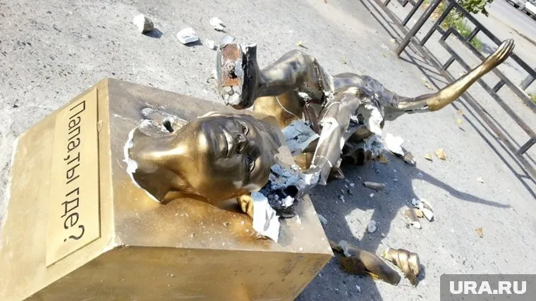 Полиция просит жителей Березовского сообщить сведения о вандалах