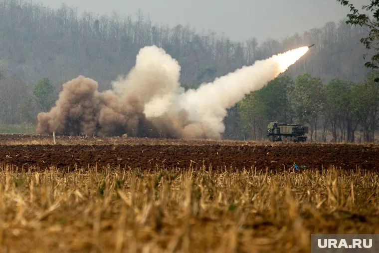 Учения рядом с границами РФ усиливают военное давление, отметил Малек Дудаков