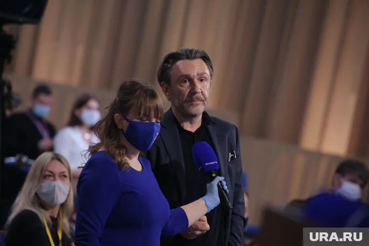 Сергей Шнуров спросил у Владимира Путина, как обходиться без ненормативной лексики