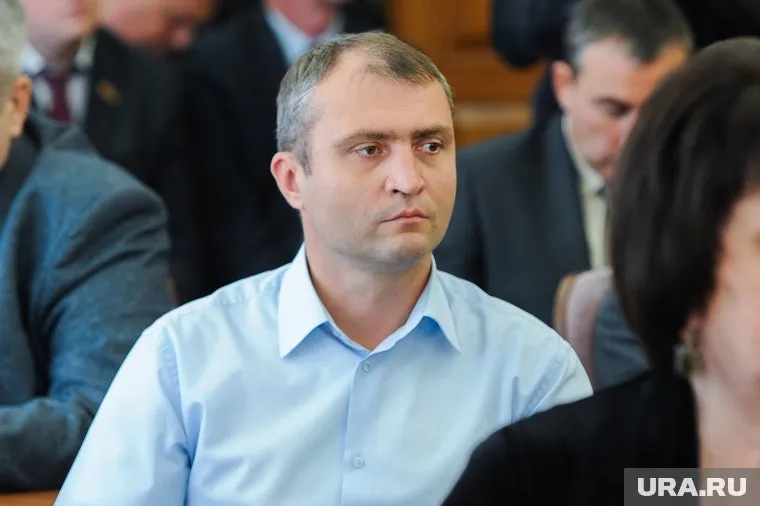 Дмитрий Григорчик не смог снять соперника с выборов