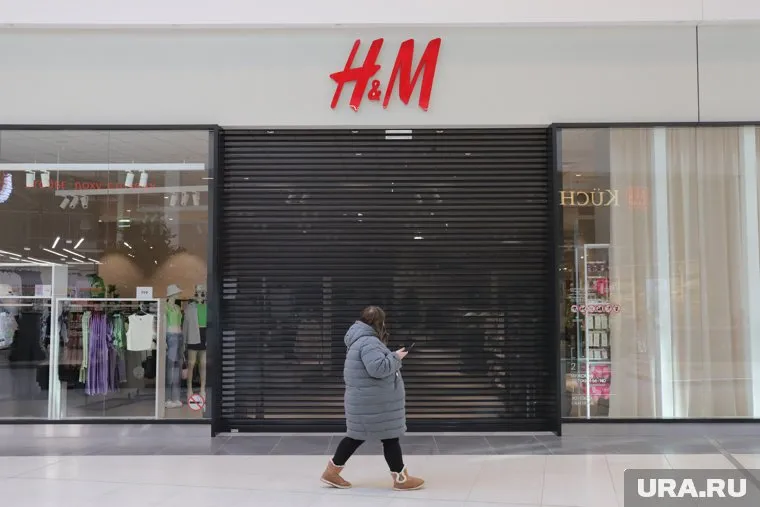 В магазины не попасть, а поддержка клиентов хранит молчание