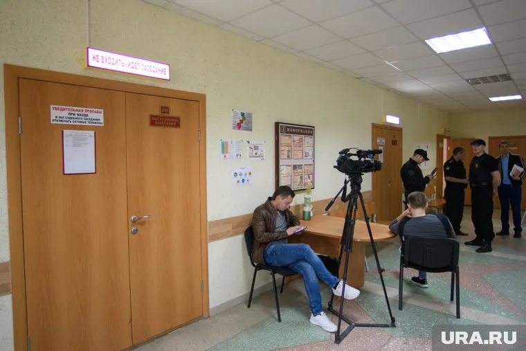 Защита обвиняемой отметила, что во время заседания будут озвучены материалы «Для служебного пользования»