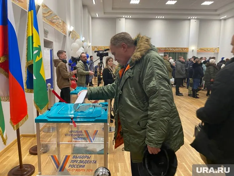 Избиратели в Югре выстраивались в очереди, чтобы проголосовать