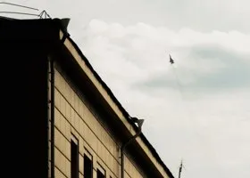 Иркутский губернатор назвал срок выплат жильцам дома, пострадавшего при крушении Су-30