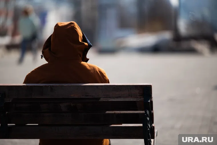 В Кетово установили скамейки на общественной территории