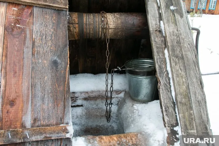 Из-за падения уровня воды в озере вода в колодцах исчезает