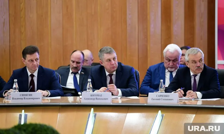 Богомаз считает, что мэр «не дорос до чиновника»