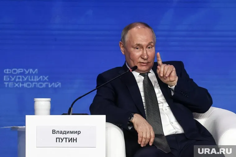 В случае ареста Карлсона США покажут миру свое истинное лицо, заявил Владимир Путин