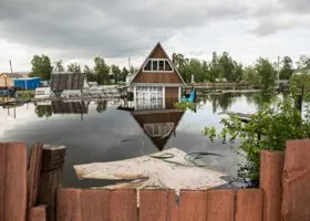Вода поднимается на десятки сантиметров в сутки
