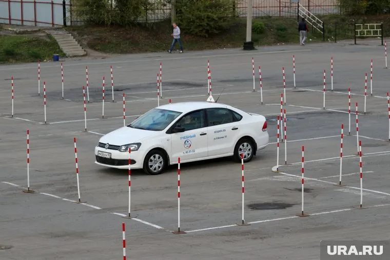 Начинающие водители смогут продемонстрировать свои навыки на площадках автошкол