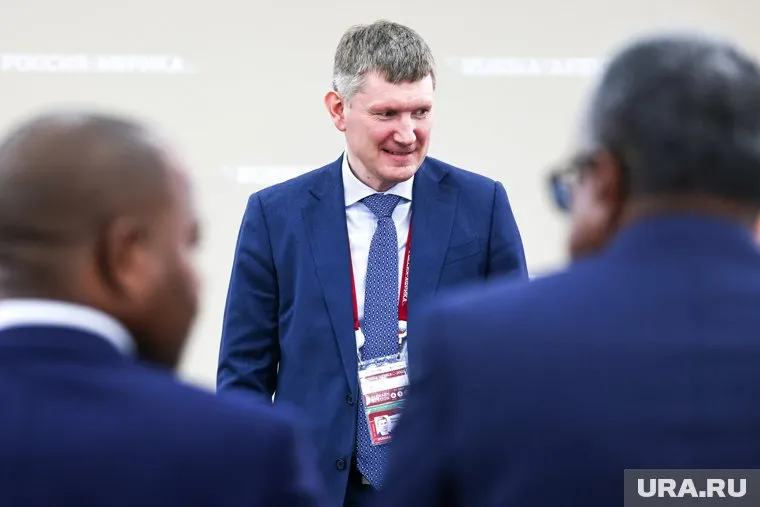 Средства из фонда шли не только на семью Максима Решетникова, но и на его политтехнолога