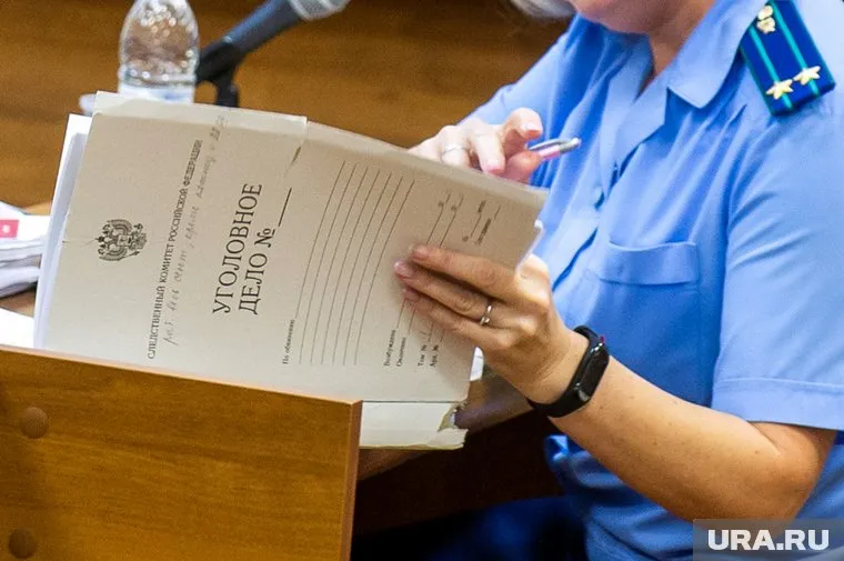 Начальницу отдела миграции Нижневартовска подозревают в халатности