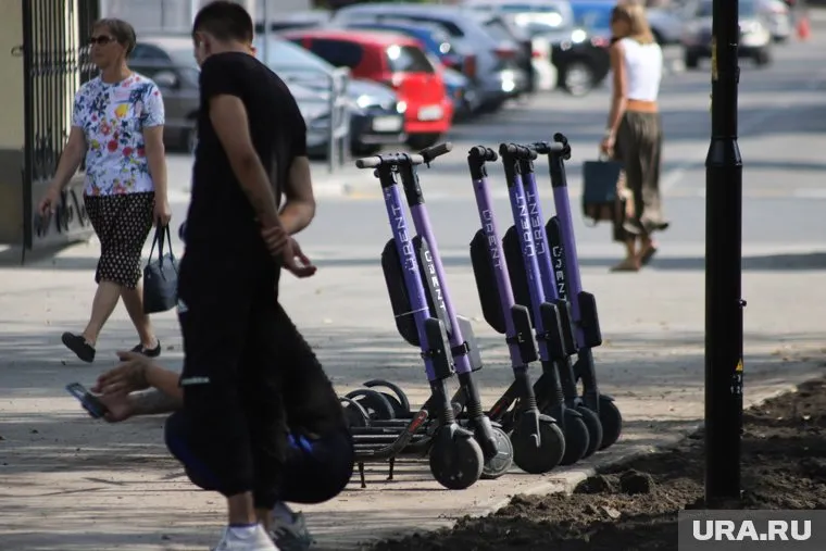 Нерадивые подростки Кургана не могут покататься на самокатах