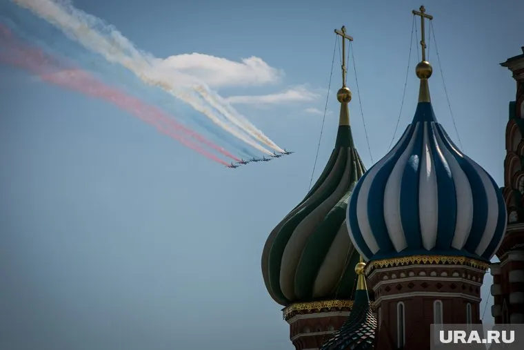 Начните день с Парада Победы