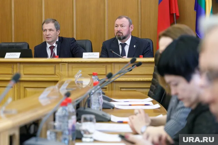 Даже спикер Думы Екатеринбурга не в курсе депутатской инициативы, хотя она бьет прежде всего по нему