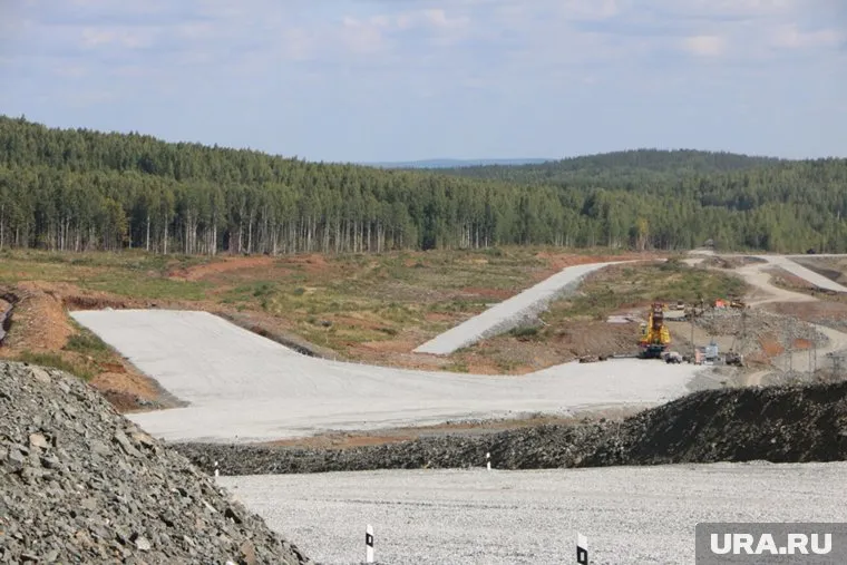 Уже начата подготовка первых уступов карьера