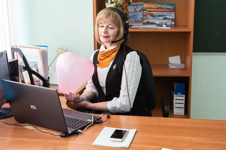 Онлайн-трансляция последнего звонка в Школе №23. Екатеринбург