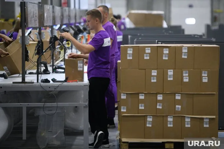 Чтобы покупатель увидел товар в рекомендациях, тот должен находиться на ближайшем складе маркетплейса