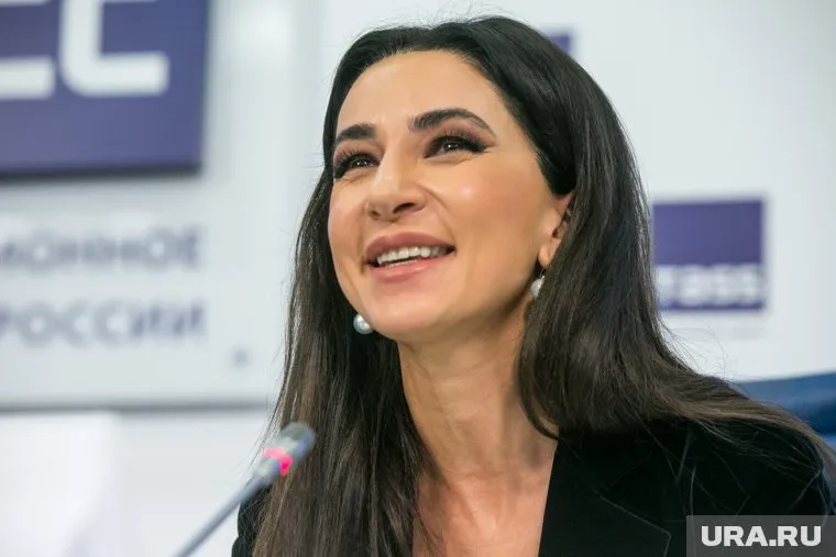 Зара отметила, что женщины чаще хотят видеть дома своих мужчин