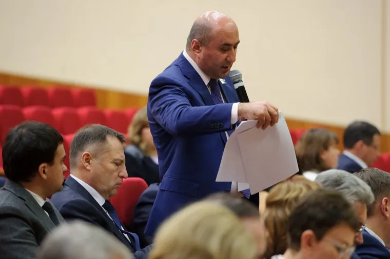 Согласительная комиссия в правительстве Свердловской области. Екатеринбург, карапетян армен, вегнер вячеслав