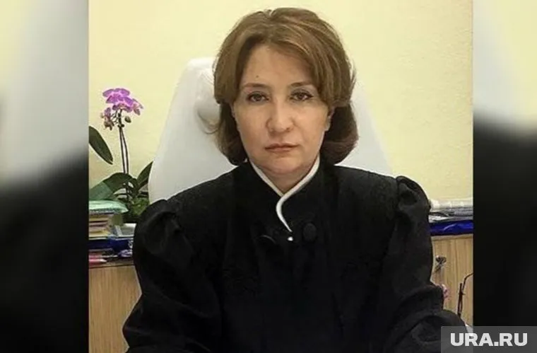 В вузе подтвердили обучение Елены Хахалевой